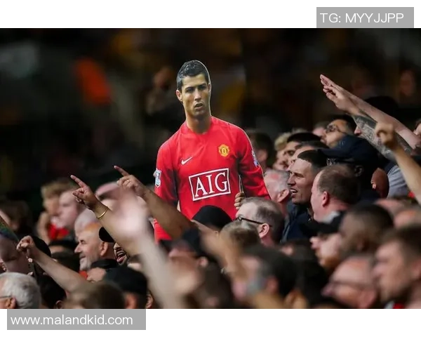 红色巨星的目光!曼联锁定戈麦斯,狼队坠入低谷转会费冰点,谁将笑到最后? 红色巨星的目光!曼联锁定戈麦斯,狼队坠入低谷转会费冰点,谁将笑到最后?